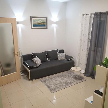 Sophos Appartement Supetar Buitenkant foto
